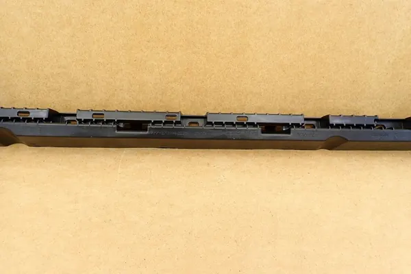 Volvo XC90 II 14- Höger fram tröskelfäste OEM 32216524 image 4