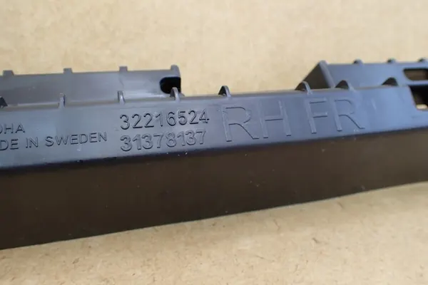 Volvo XC90 II 14- Höger fram tröskelfäste OEM 32216524 image 6