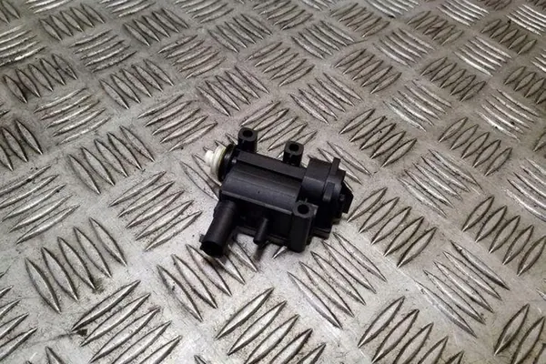 Bränsletankluckmotor BMW X1 (E84) 2.0L Diesel image 2