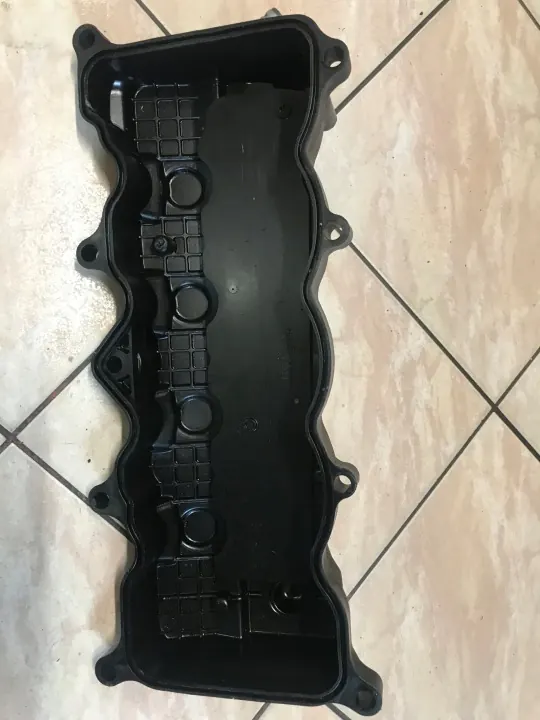 Motorventildeckel OEM KOREK 1.8 2.0 BENZ. image 3