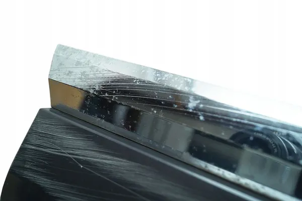 Front Right Door Trim VW Touareg II 7P6 image 3