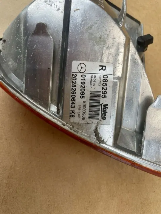 Oikea etusumuvalo OEM 2028260643 Mercedes C W202 image 7