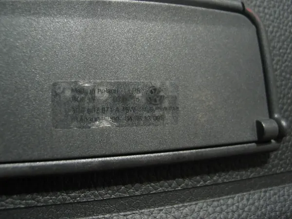 OEM 3G9867871A Tavaratilan verho VW Passat B8 Farmarille image 9