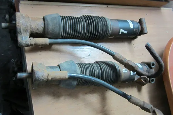 MERCEDES W124 E KOMBI TUBO AMMORTIZZATORE NIVO image 2