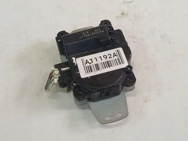 OEM 0637007321 Lämmitysklappi Mitsubishi Grandis 2.0L image 2
