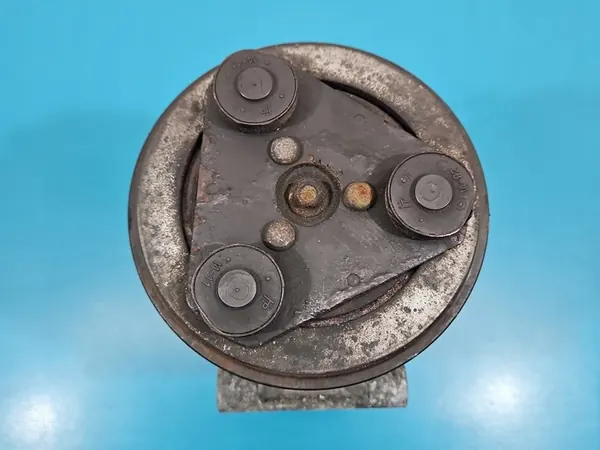 Ilmastointikompressori Ford Kuga MK1 08-13 2.0 TDCI image 2