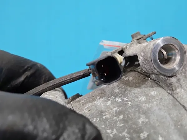 Ilmastointikompressori Ford Kuga MK1 08-13 2.0 TDCI image 7