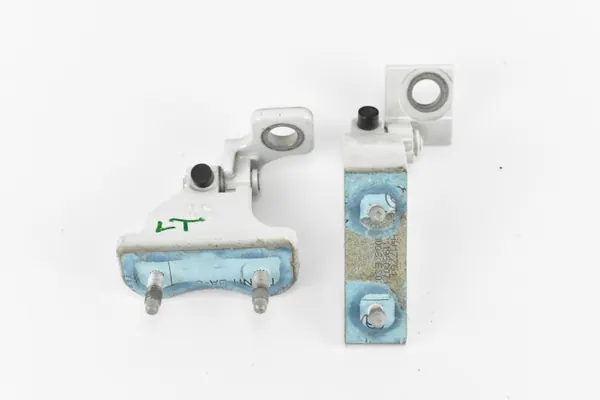 Linker Achterdeurscharnier OEM A1777302302 Mercedes image 2
