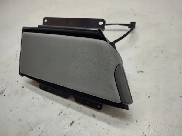 OEM 3D4857406AB Oven Tupakansammutin Oikea Taka VW Phaeton image 3