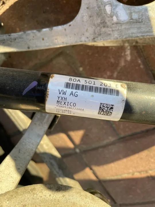 OEM 80A505436J Taka-oikea pyöränkannatin Audi Q5 image 5
