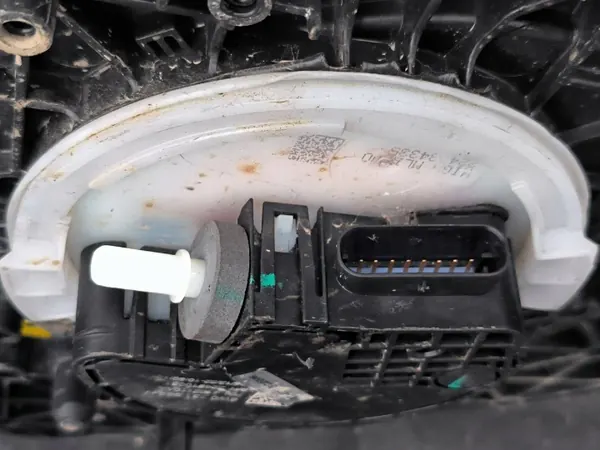 Bomba Tanque AdBlue OEM 8W0131878CD para Audi A8 D5 image 8