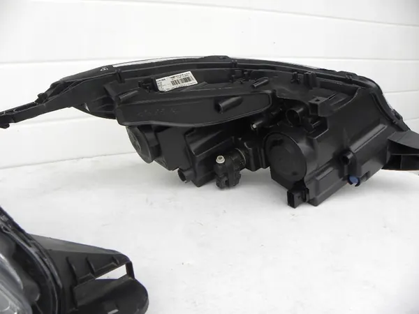 PEUGEOT 2008 Voorlampen Oud Model OEM 9815405780 image 4