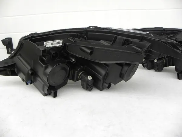 PEUGEOT 2008 Voorlampen Oud Model OEM 9815405780 image 5