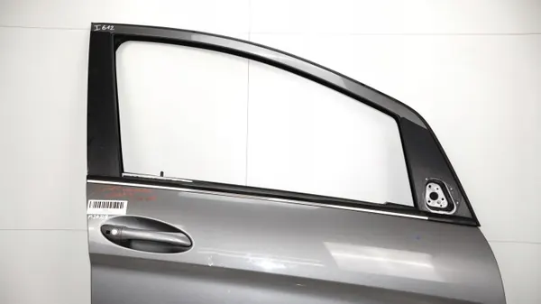 OEM 371116876 etu-oikea ovi Mercedes W245 08-11 image 4