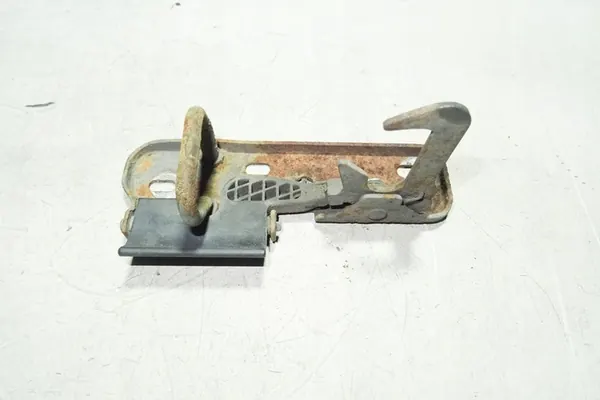 VW GOLF V Motorhuvslås 1K0823480 image 2