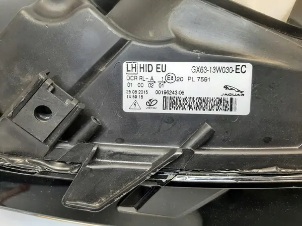 Jaguar XF X260 2022 Vasemman etuvalon image 5