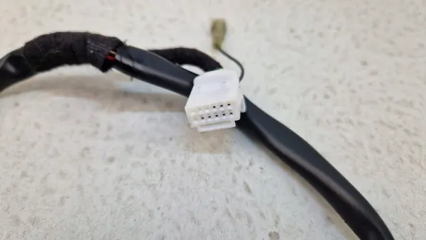 Kia Sportage 3 Monitoimiohjake OEM 30748550AA image 4