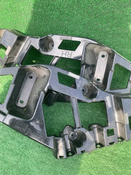 RENAULT KOLEOS 2 Deslizamento de Para-choque Traseiro 850443718R 850459576R image 3