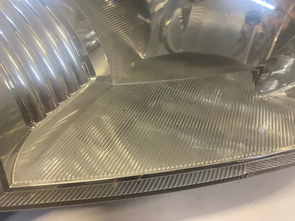 Farol Esquerdo Skoda Yeti 5L1941015A image 4