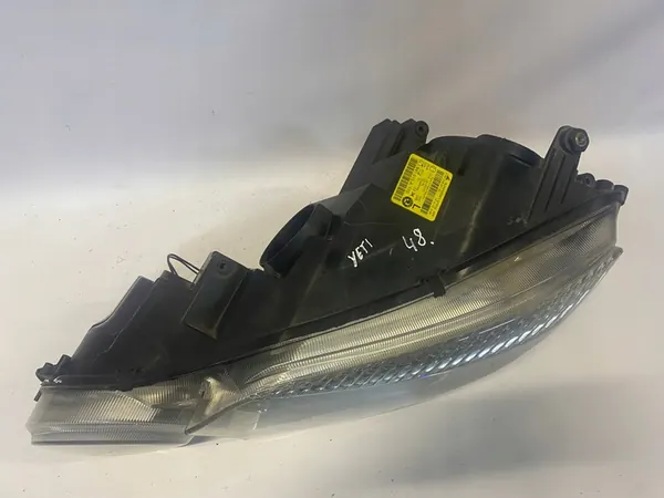 Farol Esquerdo Skoda Yeti 5L1941015A image 5