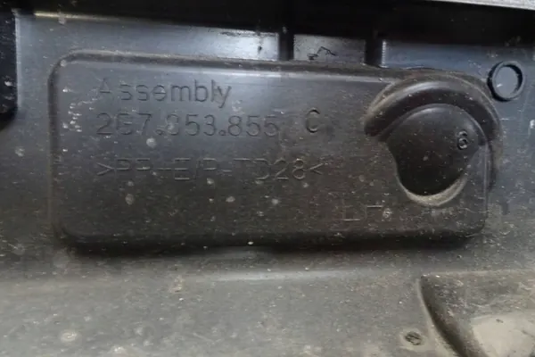 VW Taigo R-Line Jupe Latérale Gauche OEM 2G7853855C image 6