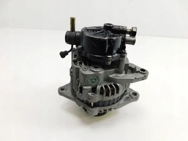 Alternador y Bomba de Vacío Mitsubishi L-200 Pajero 2.5 TD image 7