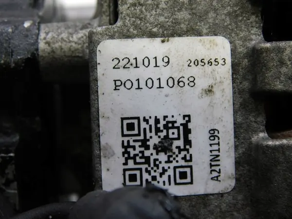 Alternador y Bomba de Vacío Mitsubishi L-200 Pajero 2.5 TD image 9