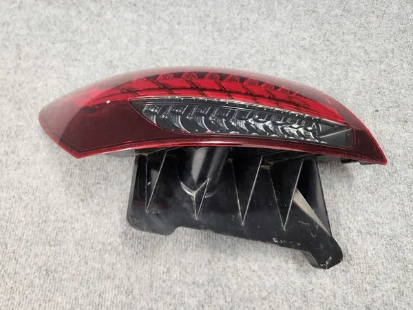 Linker achter LED-achterlicht - Mercedes E-Klasse W213 2020-2023 image 2