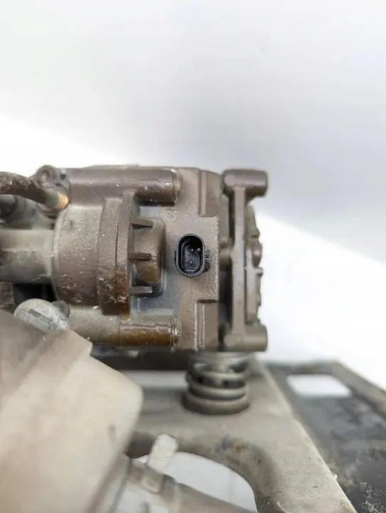 OEM 443020307 Hinterachsluftfederungskompressor image 4