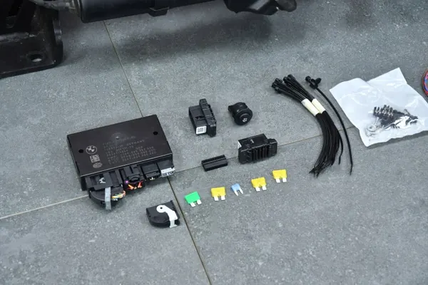 Kit Crochet Remorque Électrique OEM 662358389 BMW X5/X6 image 3