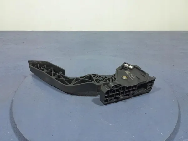 Opel Insignia B Gaspedalsensor OEM 84657611 image 4