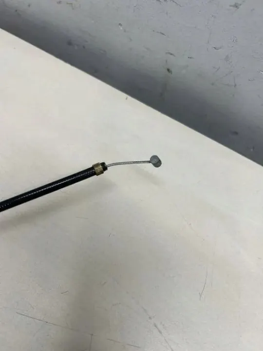 Câble d'ouverture capot Audi A8 D4 OEM 4H0823535B image 3