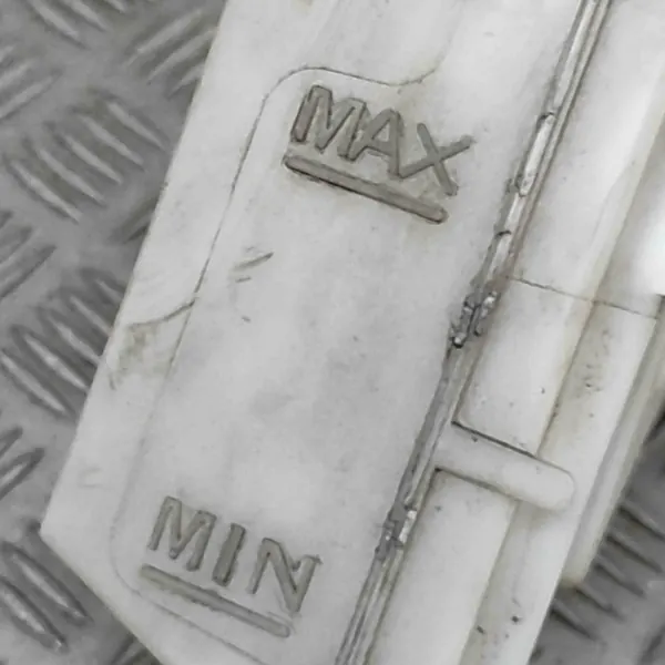 Nissan Juke II F16 2019 Kühlmittel-Ausgleichsbehälter image 6