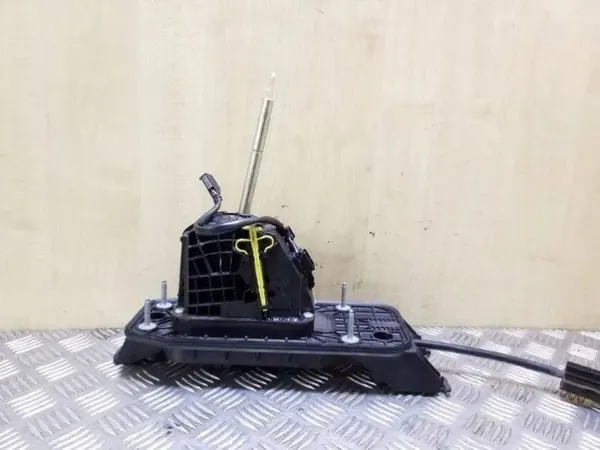 VW CC Schaltgetriebe-Mechanismus OEM 3AC713025D image 3