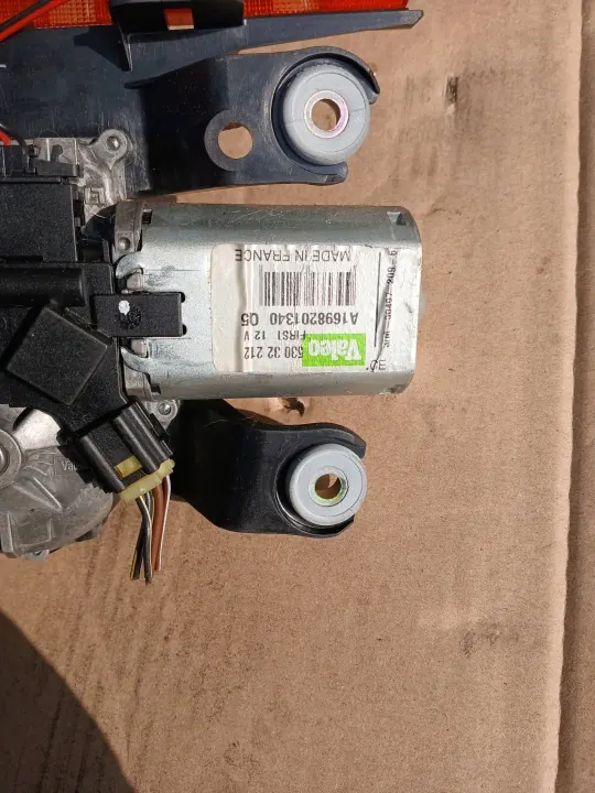 Motor limpiaparabrisas trasero OEM Mercedes W169 A-Class image 6