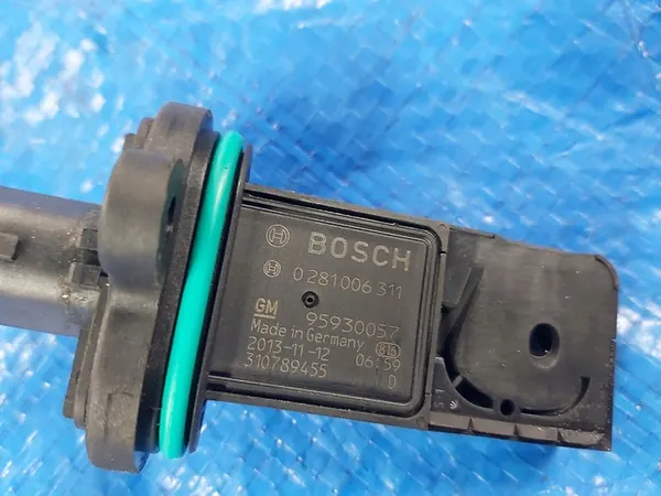 OPEL Mokka A X Luftmassenmesser 1.7 CDTI 95930057 image 4