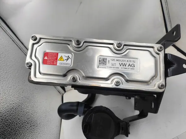 Lämmönvaihdin OEM 12E963231K VW e-Up, Skoda, Audi image 2