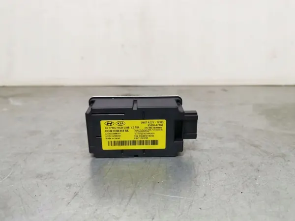 Hyundai Santa Fe 2017 Controllers OEM FBZ15512 image 3