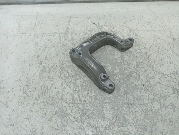 Support de compresseur Mitsubishi ASX Lift OEM 7813A218 image 2