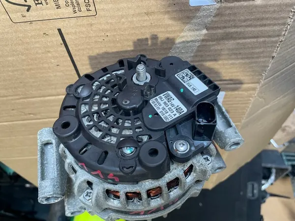 VW AUDI SKODA SEAT 2.0 TFSI Vaihtovirtageneraattori 06J903023A image 3