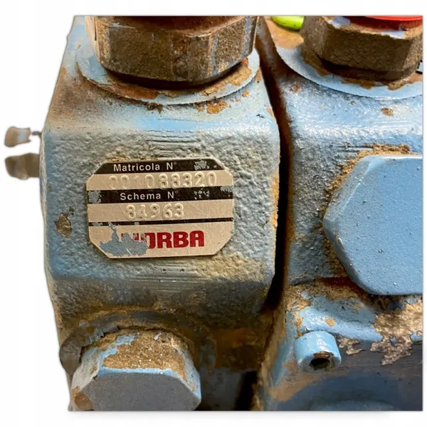 Distributeur hydraulique Mercedes-Benz OEM 84963 image 7