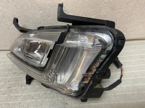 Farol Halogéneo Esquerdo Hyundai OEM 92201-D7600 image 4