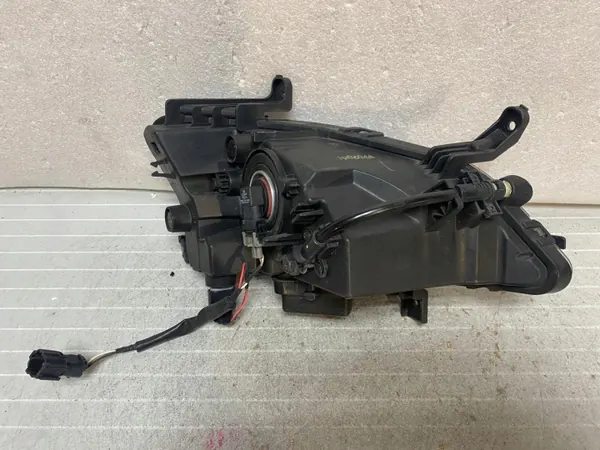 Farol Halogéneo Esquerdo Hyundai OEM 92201-D7600 image 7