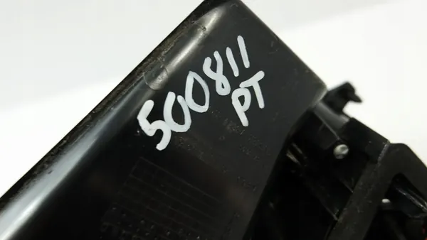 PEUGEOT 5008 II Luz Trasera Derecha image 5