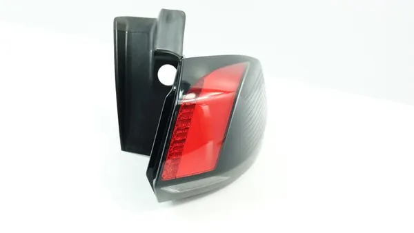 PEUGEOT 5008 II Luz Trasera Derecha image 8