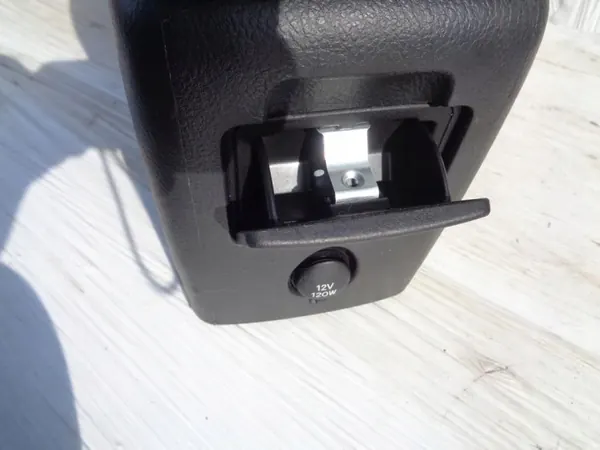 Toyota Avensis T25 mittkonsol armstöd OEM MO-1617-322 image 7
