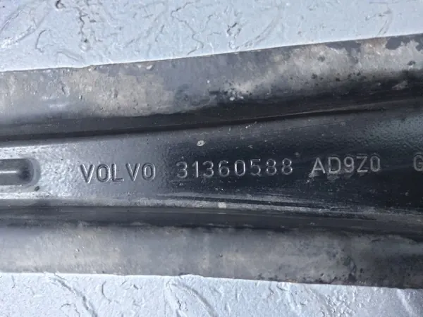 Braccio di Controllo Posteriore Destro VOLVO XC60 2019 OEM 31360588 image 2