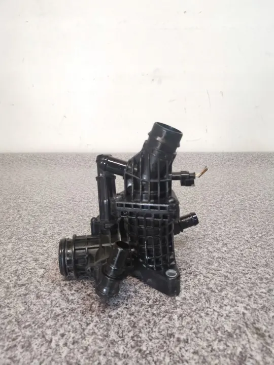 Carcasa termostato OEM 25611-2R000 para Hyundai Santa Fe image 2
