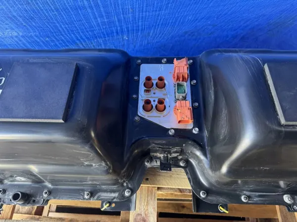 Batterie hybride DS OEM 9856257680 - État utilisé image 3