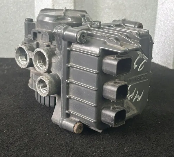 EBS Modulator Front Axle Mercedes Actros MP4 4801065110 image 2